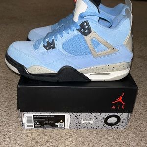 Air Jordan 4 retro gs size 6y in women 7.5